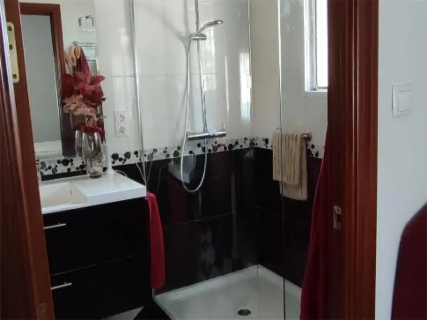 Houses for sale in Cortijo el Rubio, 14, El Higuerón Bathroom of Houses for sale in Córdoba with Air Conditioner, Heating and Private garden