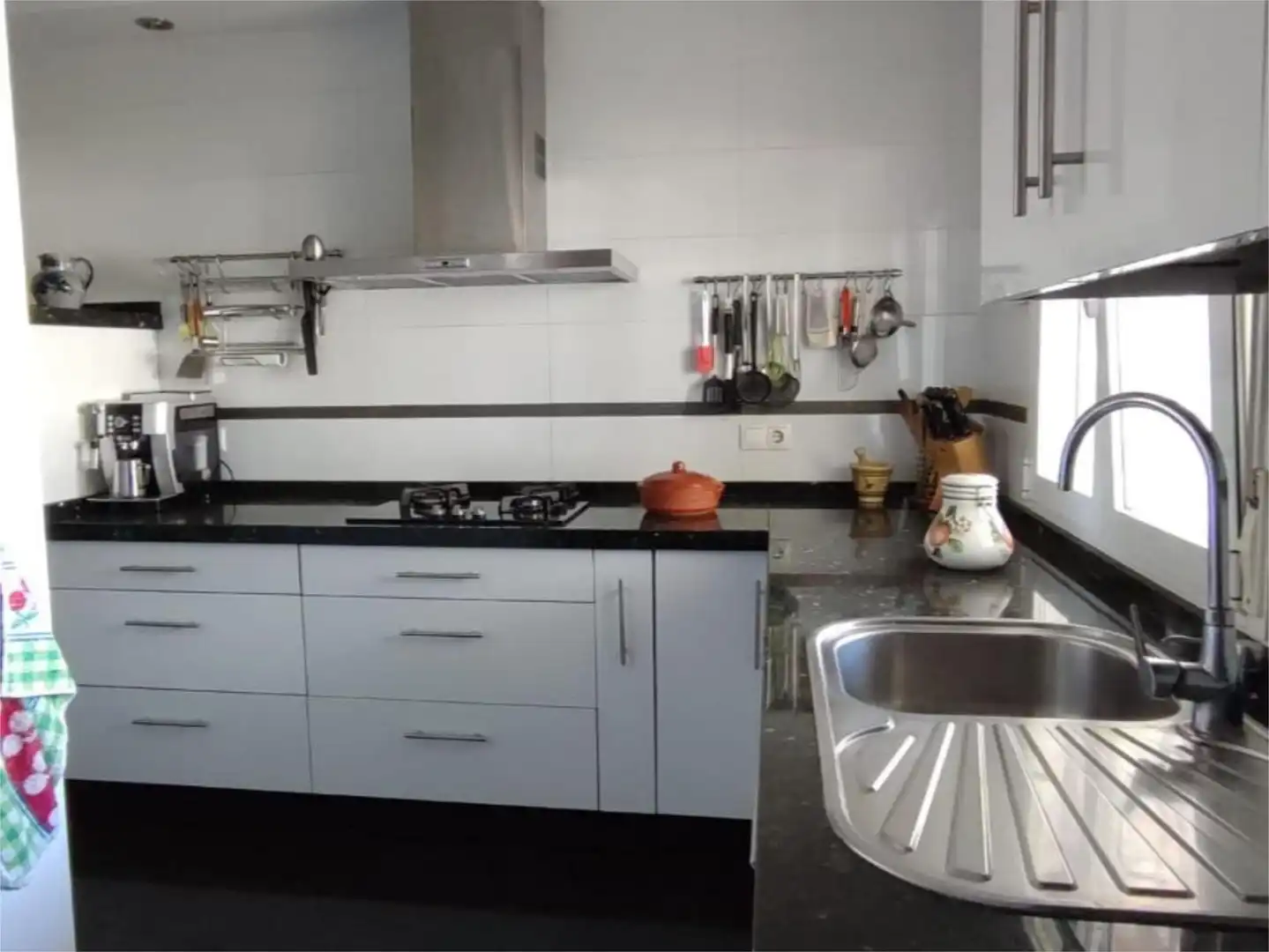 Houses for sale in Cortijo el Rubio, 14, El Higuerón Kitchen of Houses for sale in Córdoba with Air Conditioner, Heating and Private garden