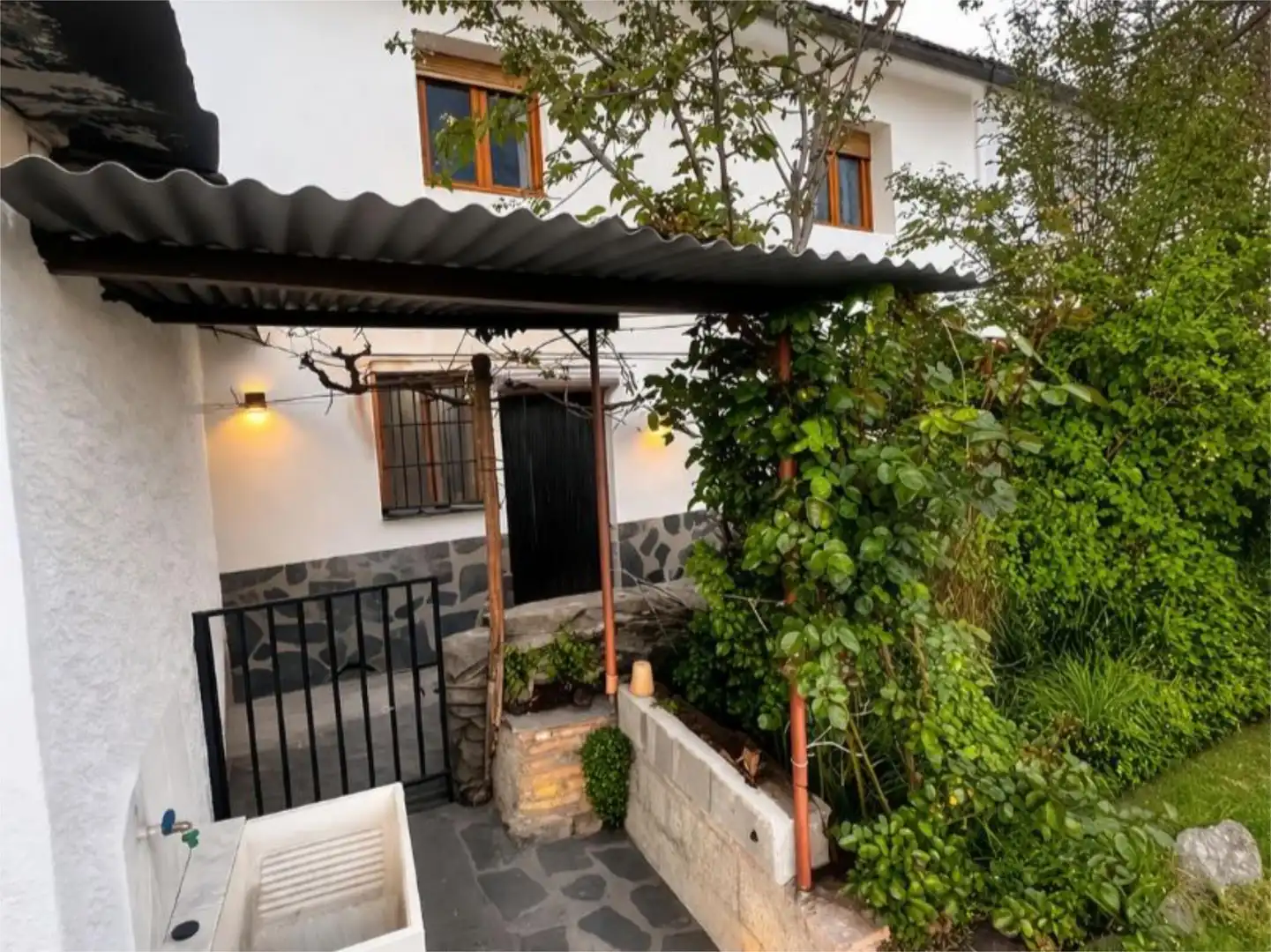 Terrassa de Casa adosada en venda en Bérchules amb Jardí privat i Moblat