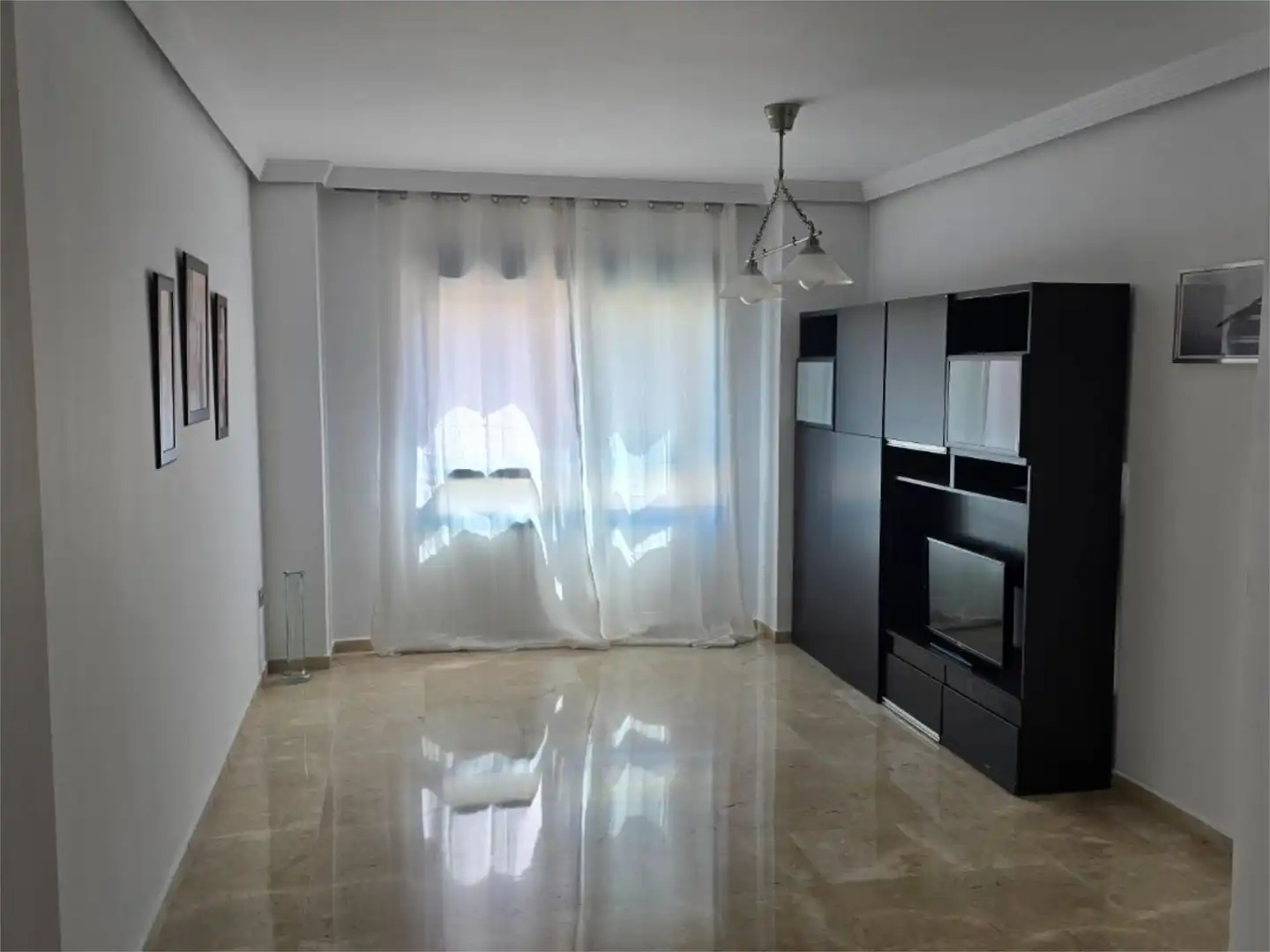 Pis en venda a Calle María Casares, 3, El Cónsul - Ciudad Universitaria - El Romeral Sala d'estar de Pis en venda en Málaga Capital amb Aire condicionat i Piscina