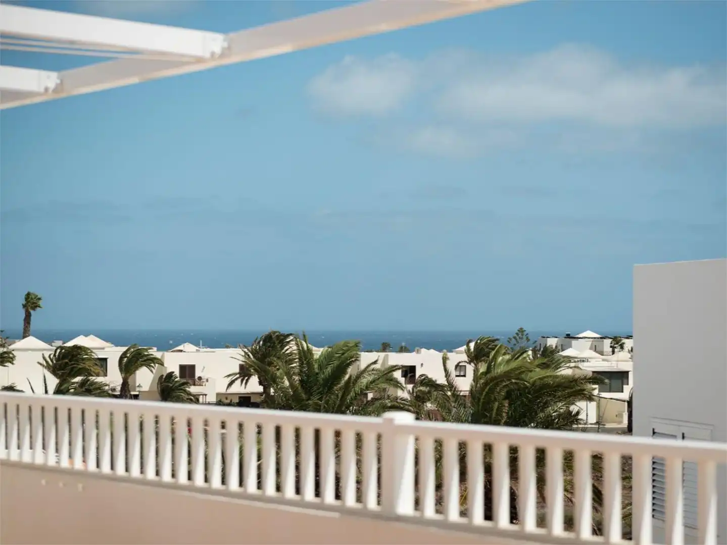 Außenansicht von Wohnung zum Verkauf in Teguise mit Terrasse, Schwimmbad und Möbliert