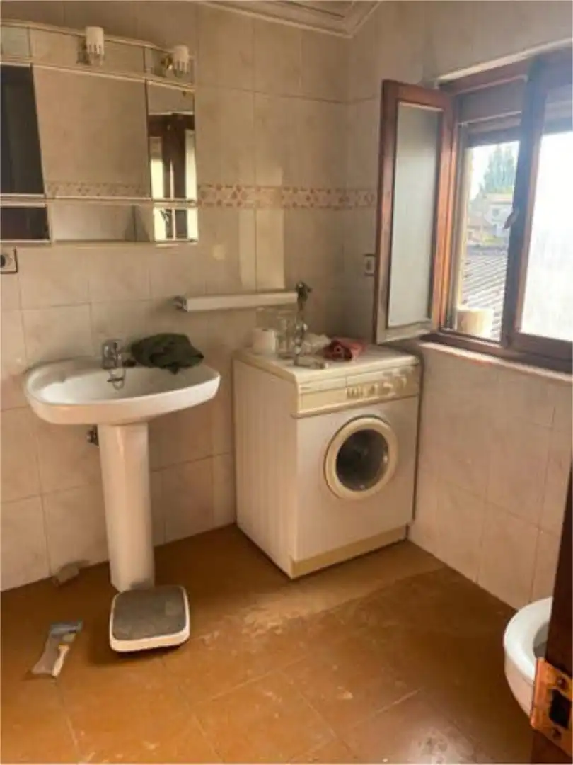 Bathroom of Detached homes for sale in Langreo