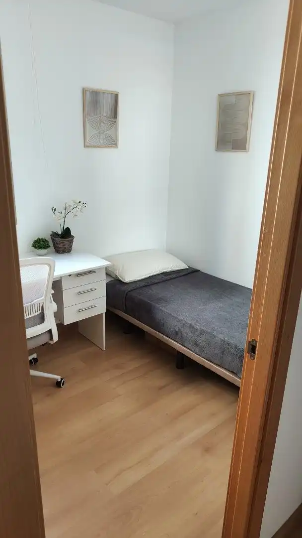 Flat for rent in Avinguda Ancha de Castelar, 186, Norte Bedroom of Flat for rent in San Vicente del Raspeig / Sant Vicent del Raspeig with Air Conditioner, Heating and Parquet flooring