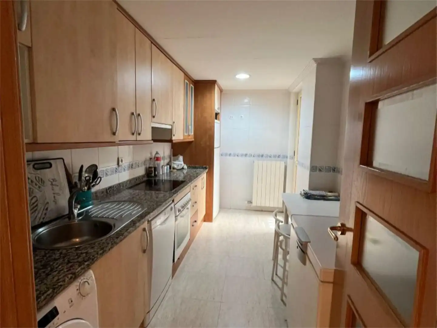Flat for rent in Calle Poeta Jesús Rasueros, 21, Pizarrales Kitchen of Flat for rent in Salamanca with Heating, Parquet flooring and Furnished