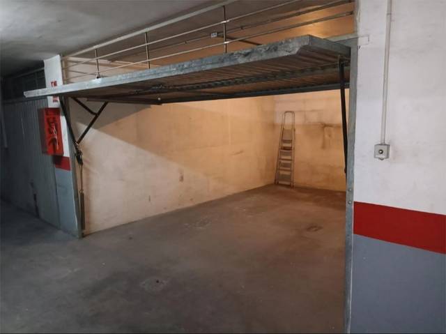 Garaje en Alquiler en Calle Bazan, 90 en El Molino