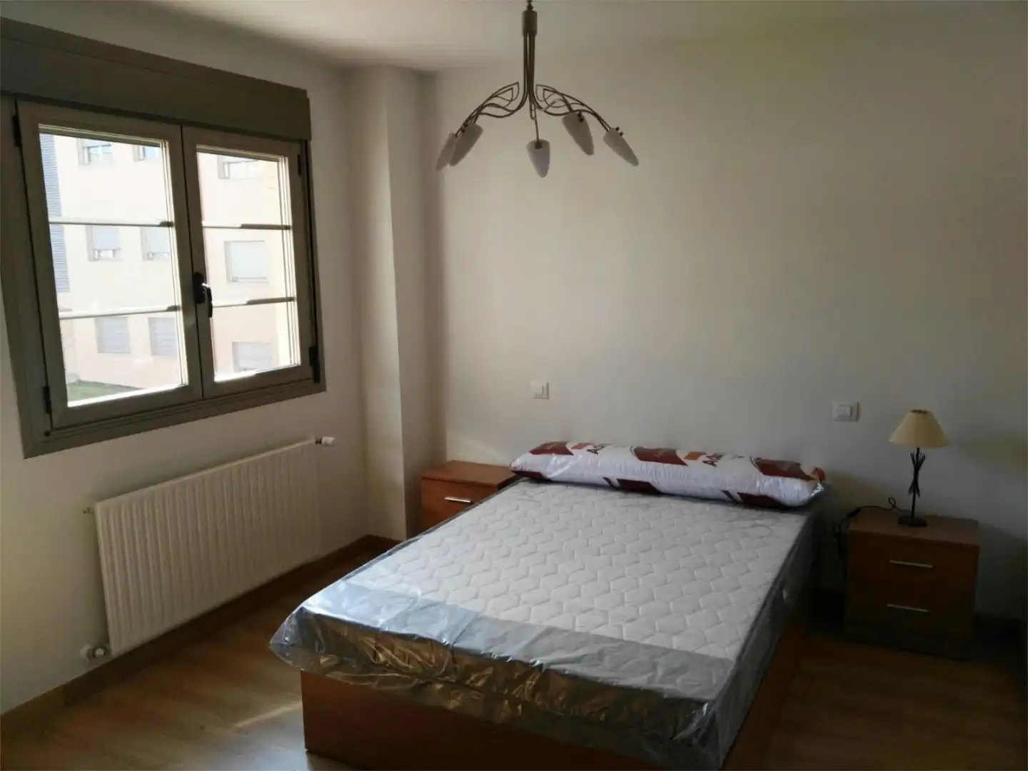 Habitación de Piso de alquiler en Medina del Campo con Calefacción, Parquet y Amueblado