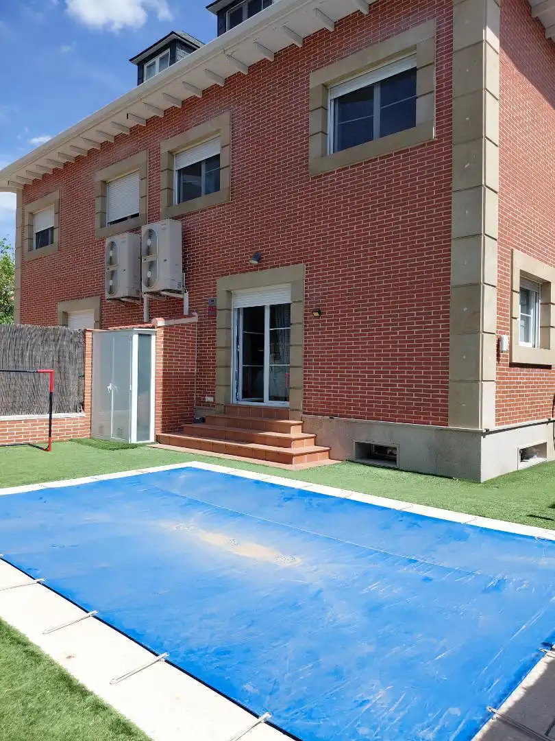 Casa o chalet en venta en Avenida de la Condesa de Chinchón, 3901, Sector B Piscina de Casa o chalet en venta en Boadilla del Monte con Aire acondicionado, Calefacción y Jardín privado