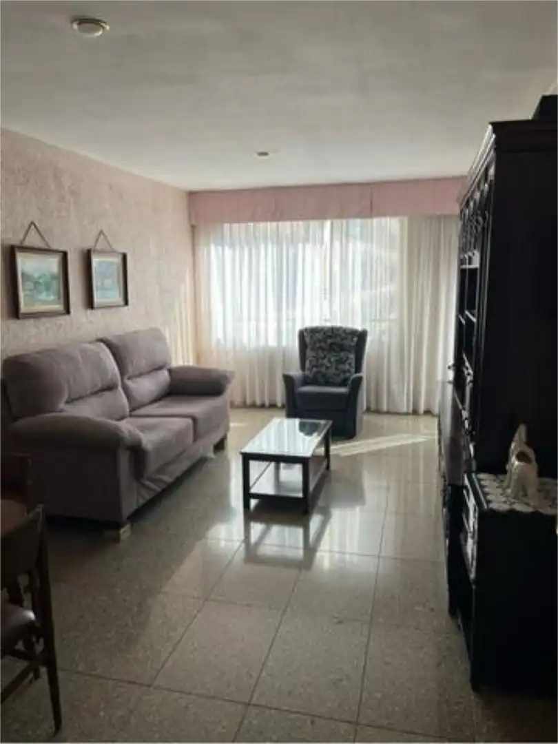 Sala de estar de Piso en venta en Tudela con Calefacción, Terraza y Piscina