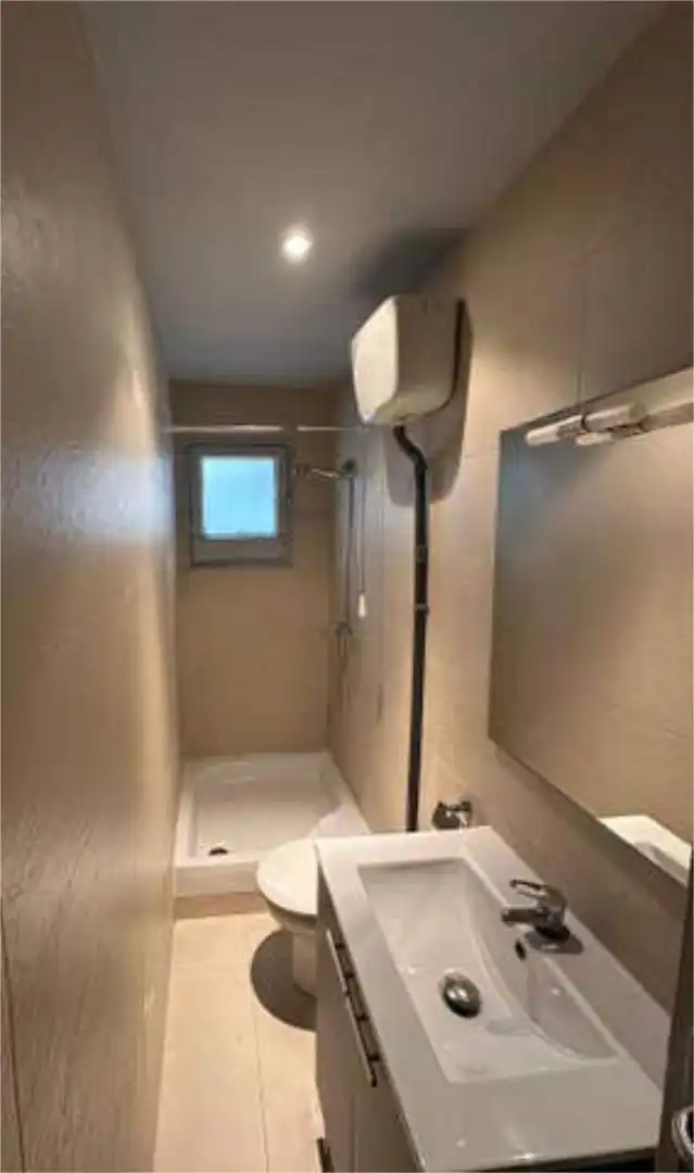 Piso en venta en La Teixonera Baño de Piso en venta en Barcelona