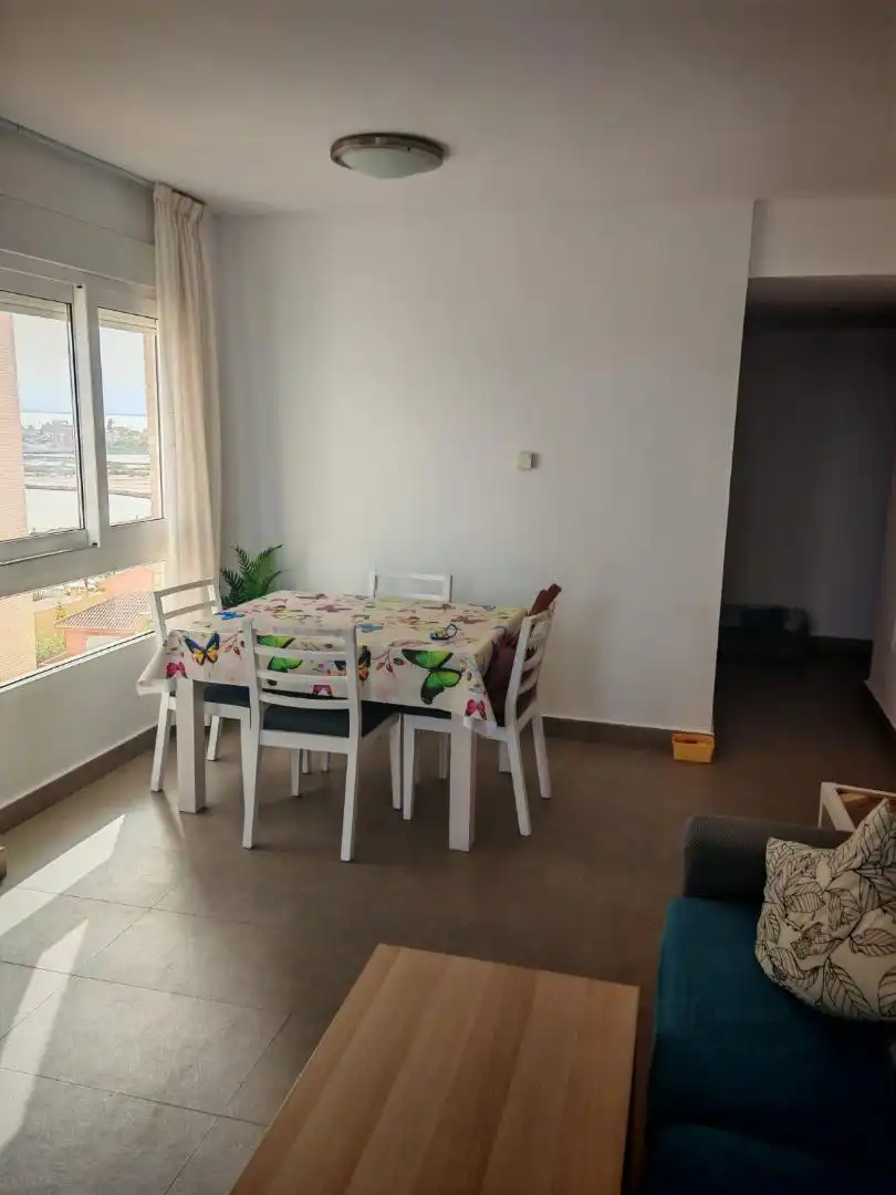 Pis en venda a Desconocido Veneziola D, 8, Veneziola Menjador de Pis en venda en La Manga del Mar Menor amb Aire condicionat, Terrassa i Piscina