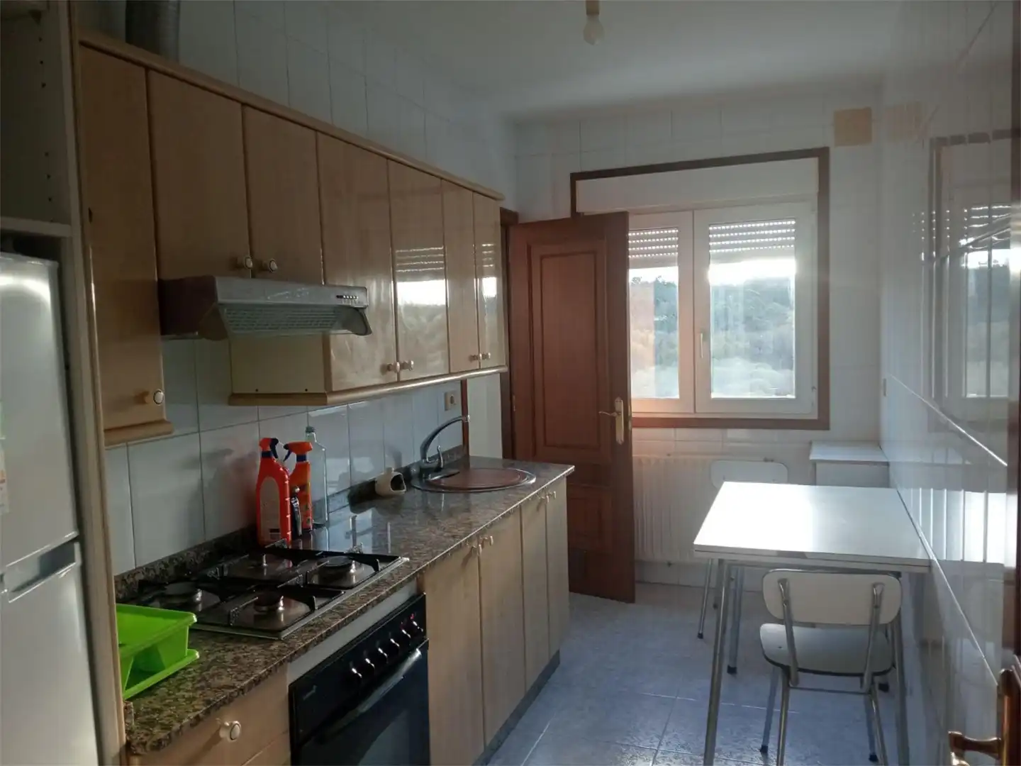 Cocina de Apartamento de alquiler en Lugo Capital con Calefacción, Parquet y Trastero