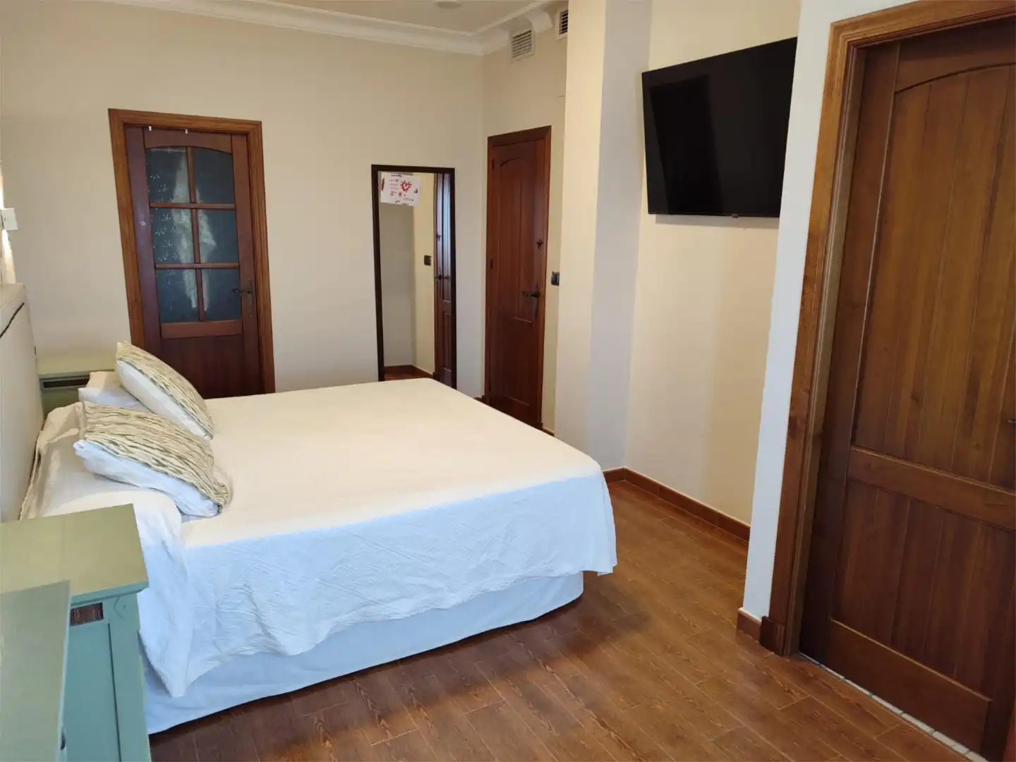 Houses for sale in Calle Francisco de Goya, 35, Santuario Bedroom of Houses for sale in Chipiona with Air Conditioner, Terrace and Swimming Pool