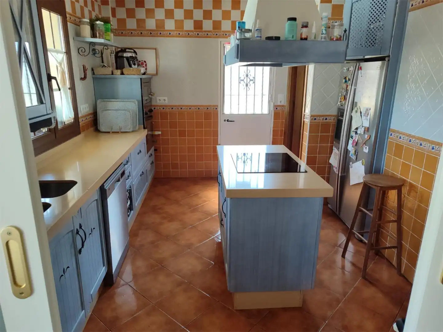 Houses for sale in Calle Francisco de Goya, 35, Santuario Kitchen of Houses for sale in Chipiona with Air Conditioner, Terrace and Swimming Pool