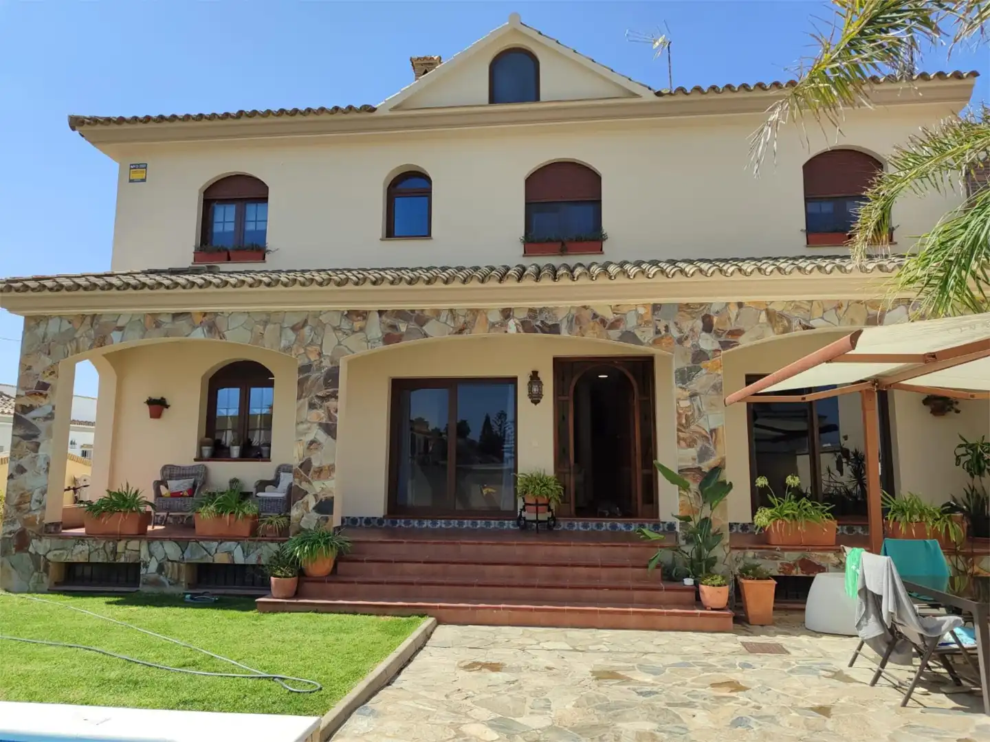 Houses for sale in Calle Francisco de Goya, 35, Santuario Exterior view of Houses for sale in Chipiona with Air Conditioner, Terrace and Swimming Pool