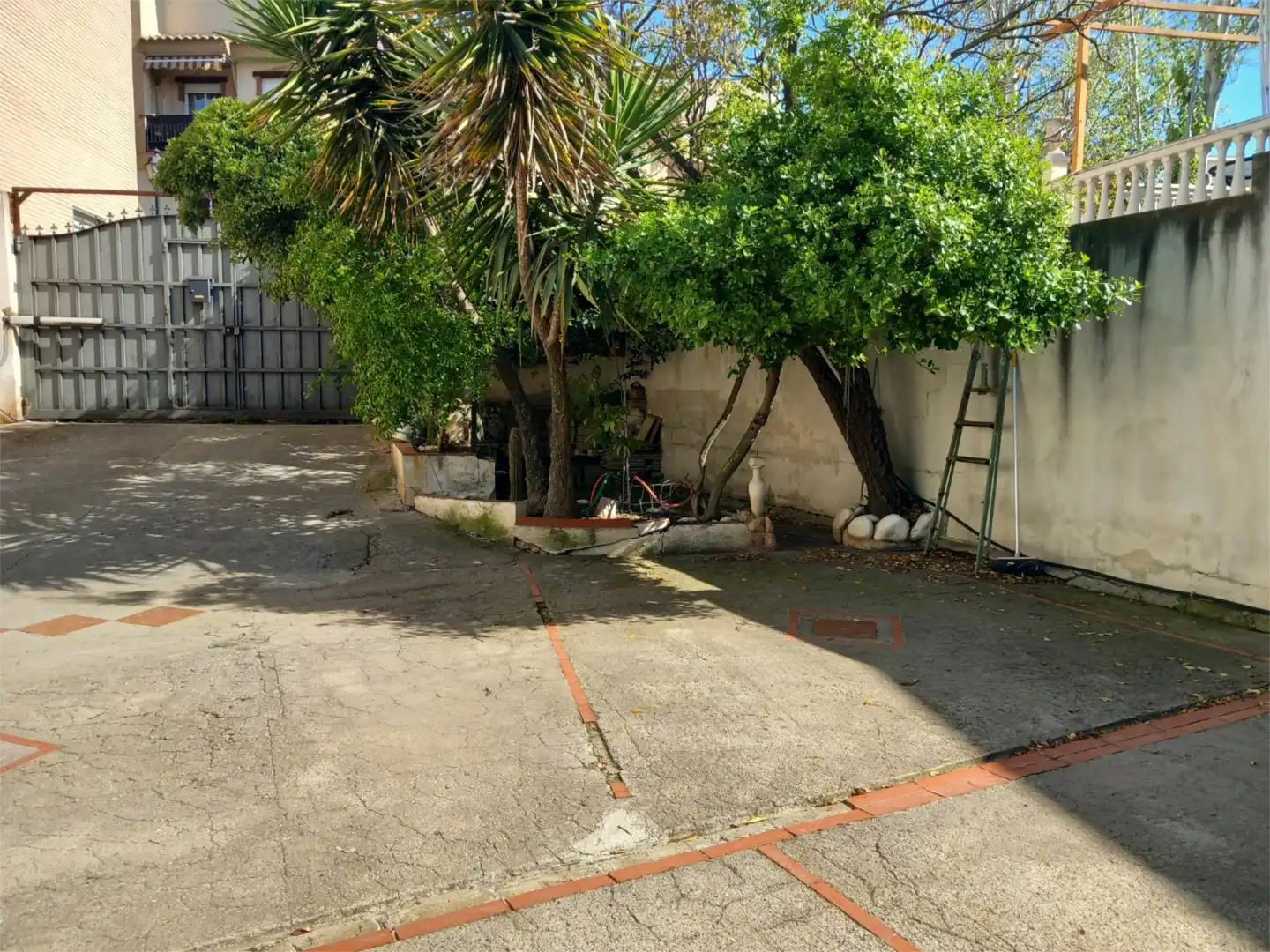 Vista exterior de Casa o xalet en venda en Las Gabias amb Terrassa