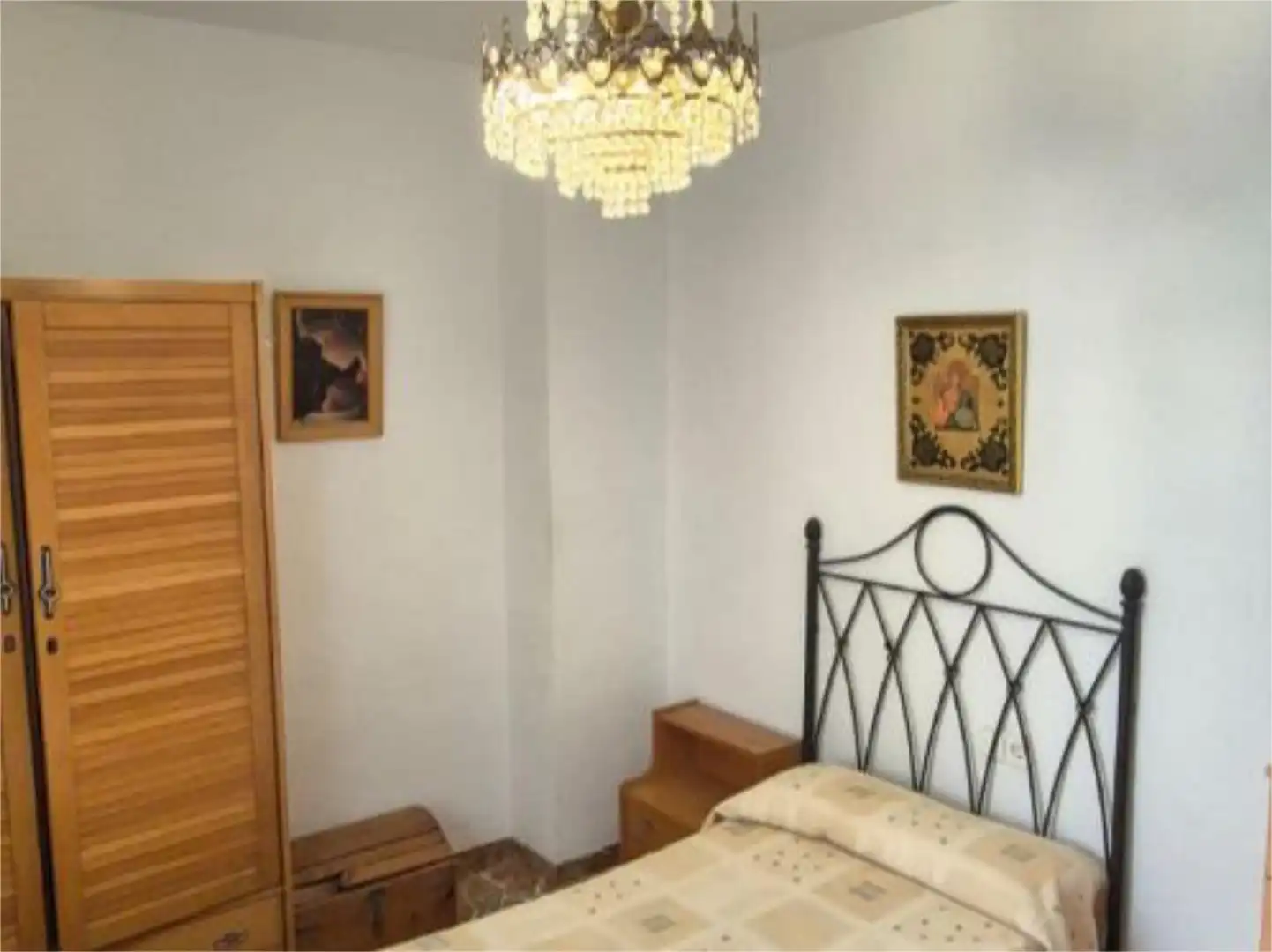 Flat for sale in Calle Horno de Abad, 14, Centro - Sagrario Bedroom of Flat for sale in Granada with Air Conditioner, Storage room and Furnished