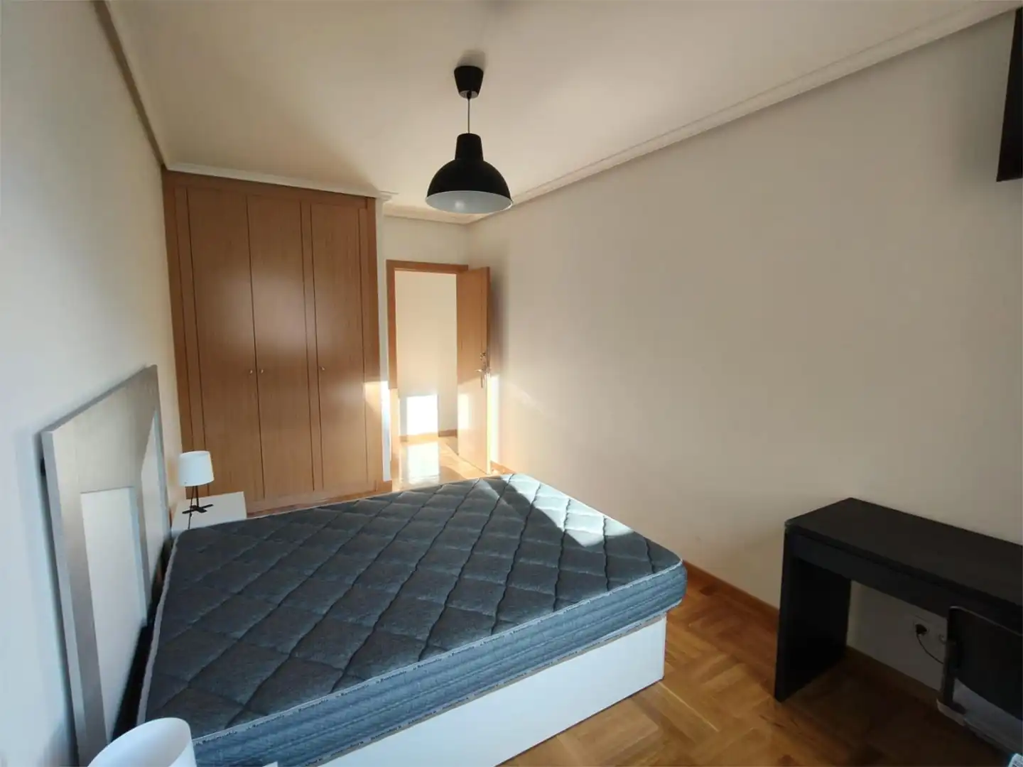 Room in Calle Oxford, 2, Universidad - Las Huelgas