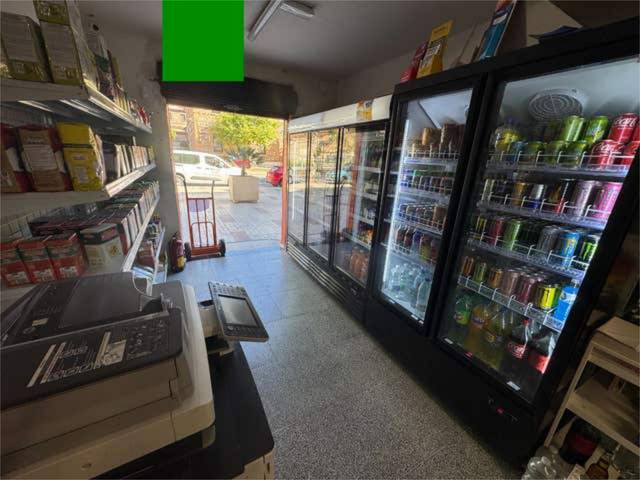 Local comercial en Alquiler en Distrito Zeta - Recinto Ferial Cortijo de Torres