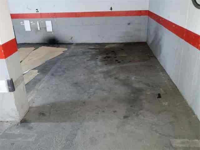 Garaje en Alquiler en Los Castillejos - La Trinidad