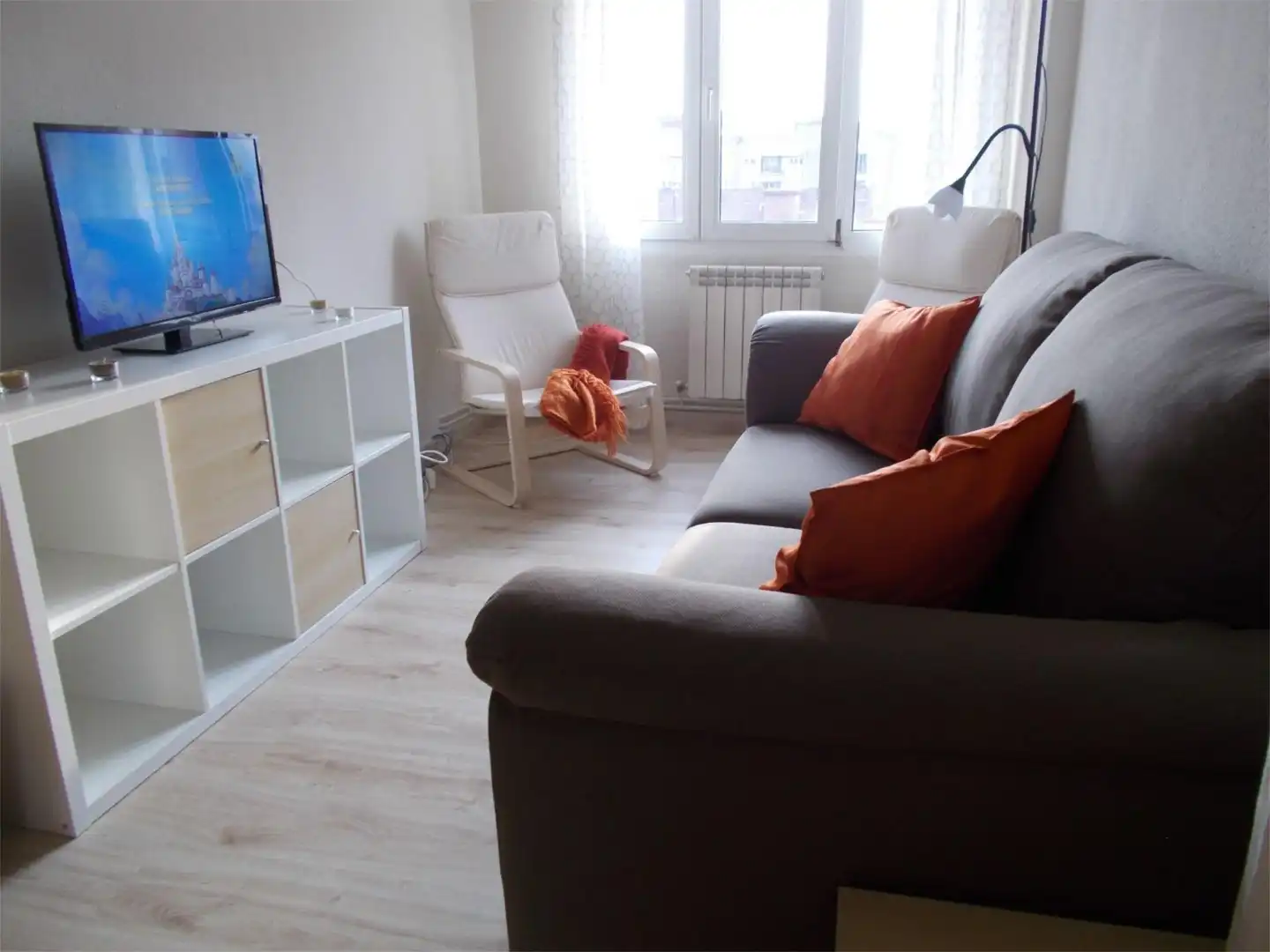 Sala d'estar de Pis per a compartir en Gijón  amb Calefacció, Moblat i Videoporter