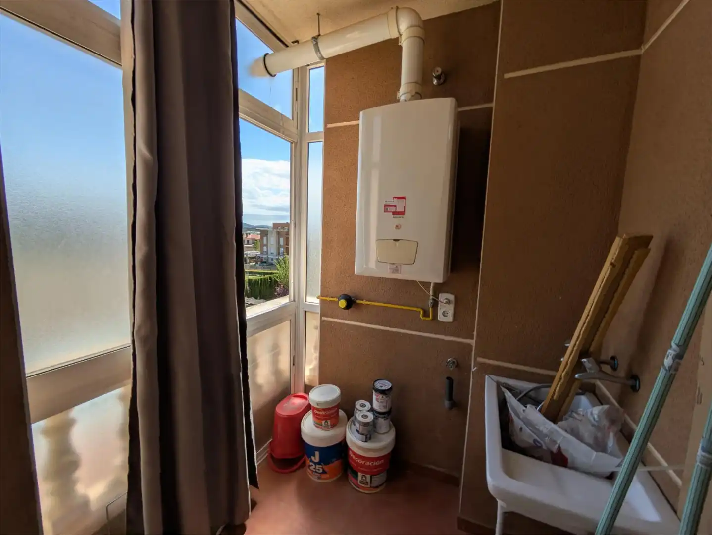 Pis de lloguer a Calle Galisteo, 26, Nuevo Cáceres Terrassa de Pis de lloguer en Cáceres amb Calefacció, Jardí privat i Parquet