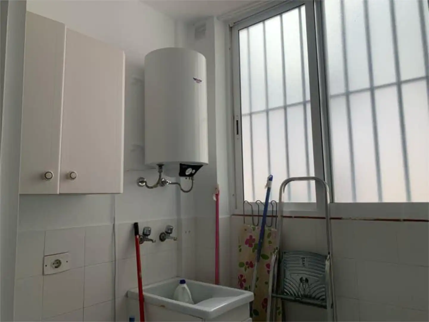 Baño de Piso de alquiler en Sanlúcar de Barrameda con Calefacción, Terraza y Amueblado
