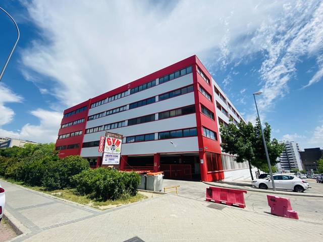 Garaje en Alquiler en Avenida de Córdoba, 19 en Almendrales