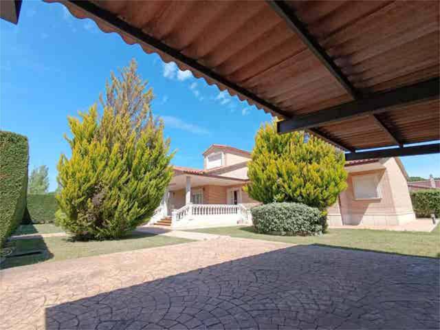 Casa adosada en Venta en Puente Duero