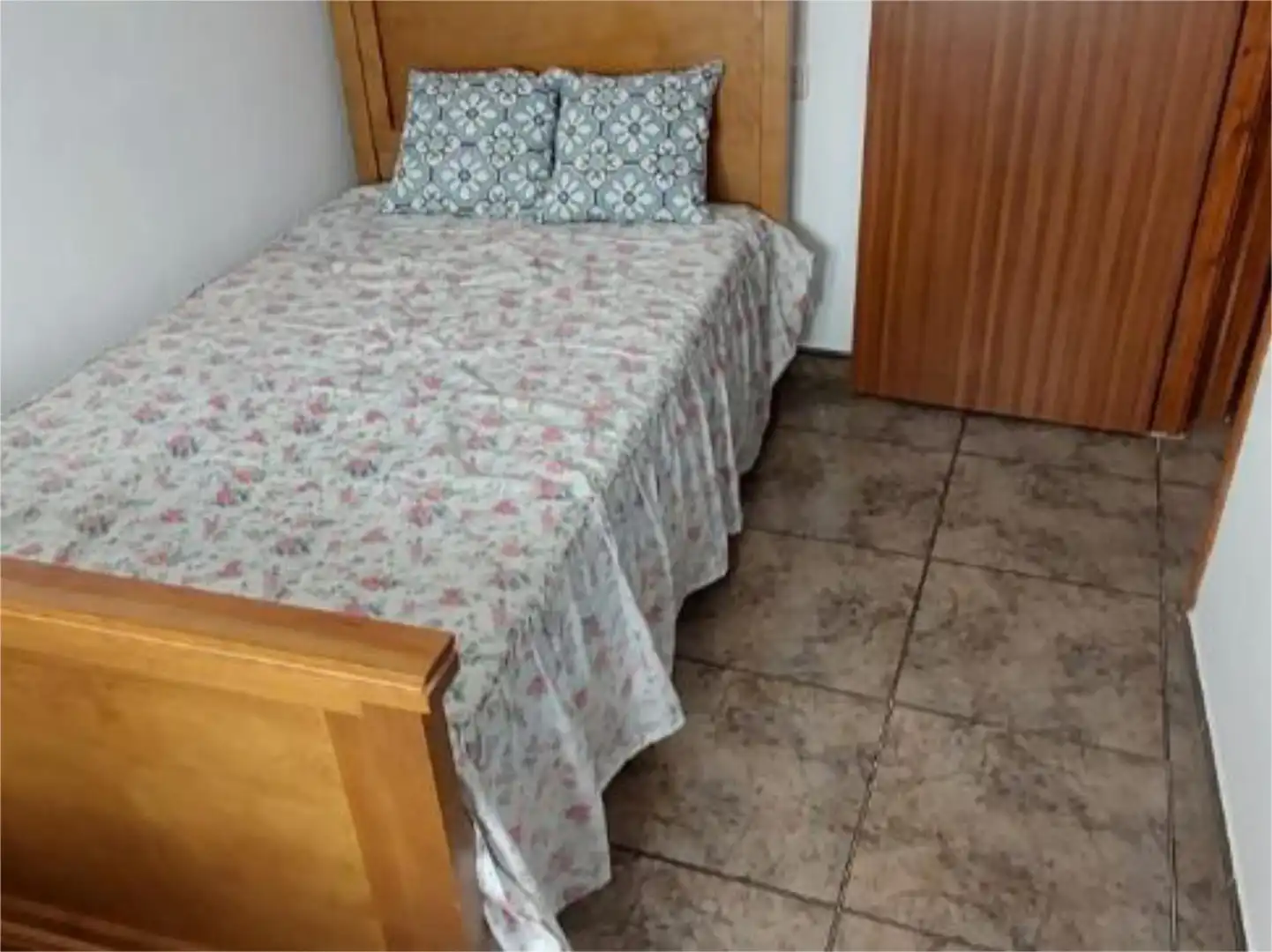 Pis en venda a Calle Cayoya, 1, Zafarraya Dormitori de Pis en venda en Zafarraya amb Terrassa