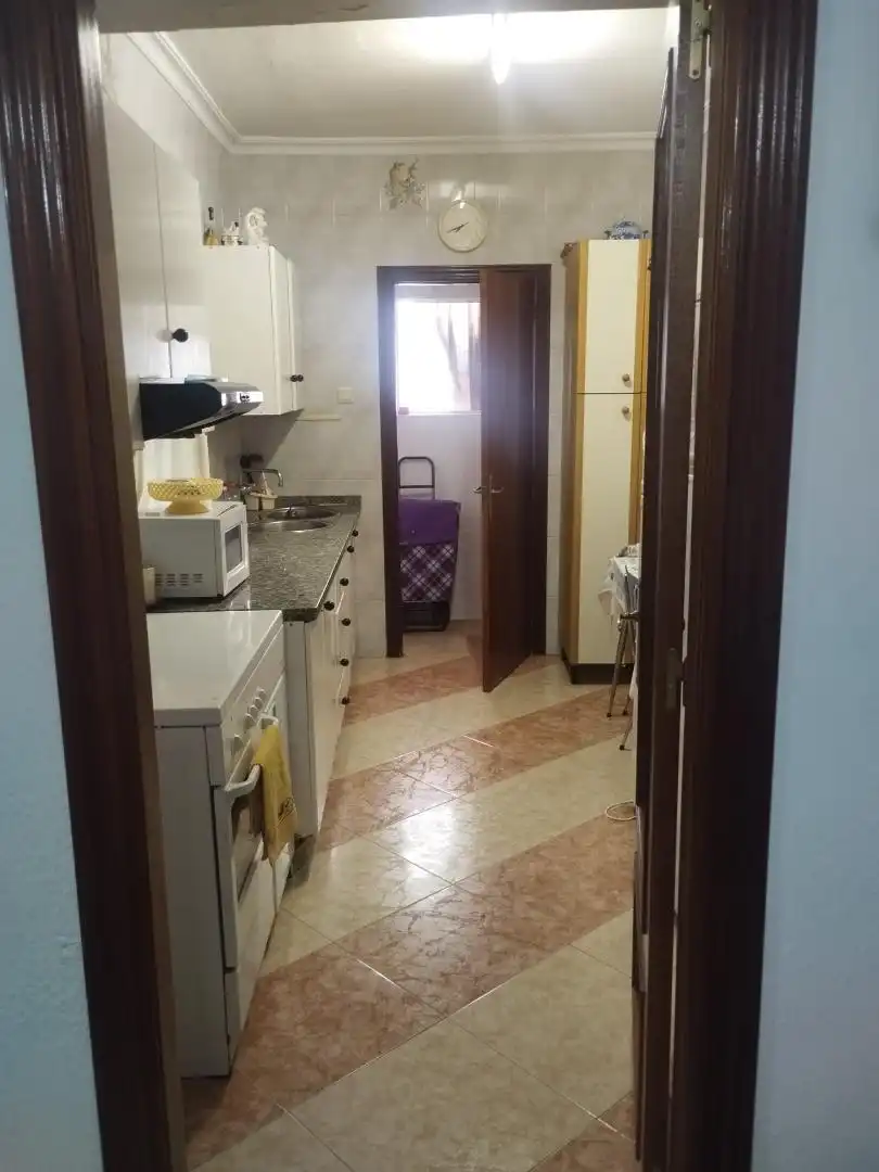 Cocina de Casa adosada en venta en Encinas Reales con Aire acondicionado y Amueblado
