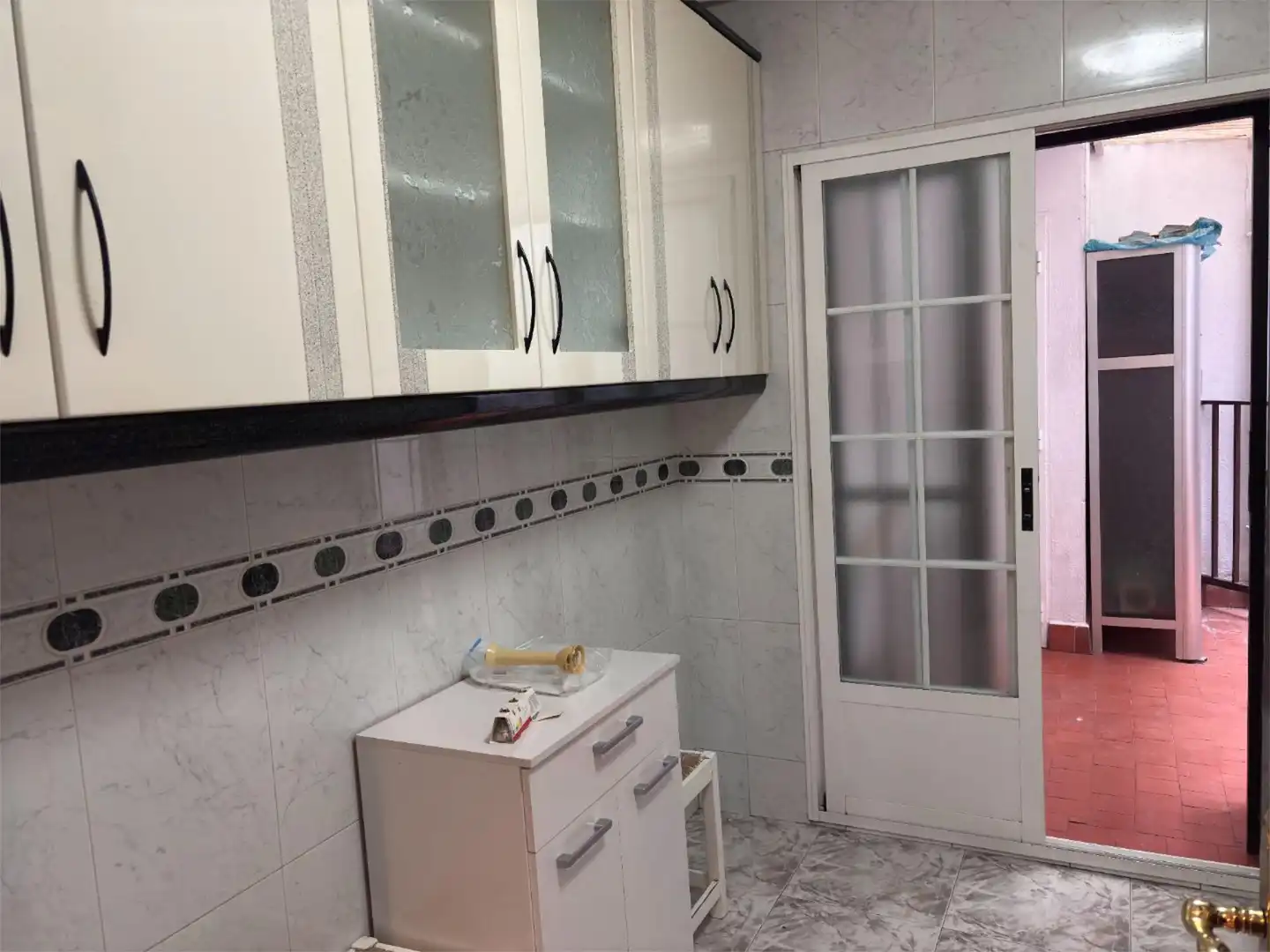 Küche von Wohnung zum Verkauf in Montehermoso mit Klimaanlage, Heizung und Abstellraum