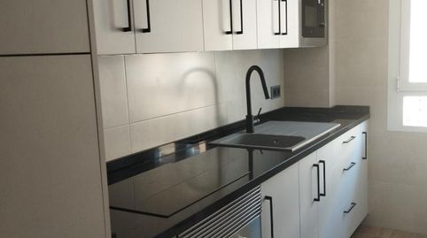 Foto 4 de Apartamento de alquiler en Calle Fuente de la Salud, N°1, Valdeastillas - Fuentezuelas, Jaén Capital