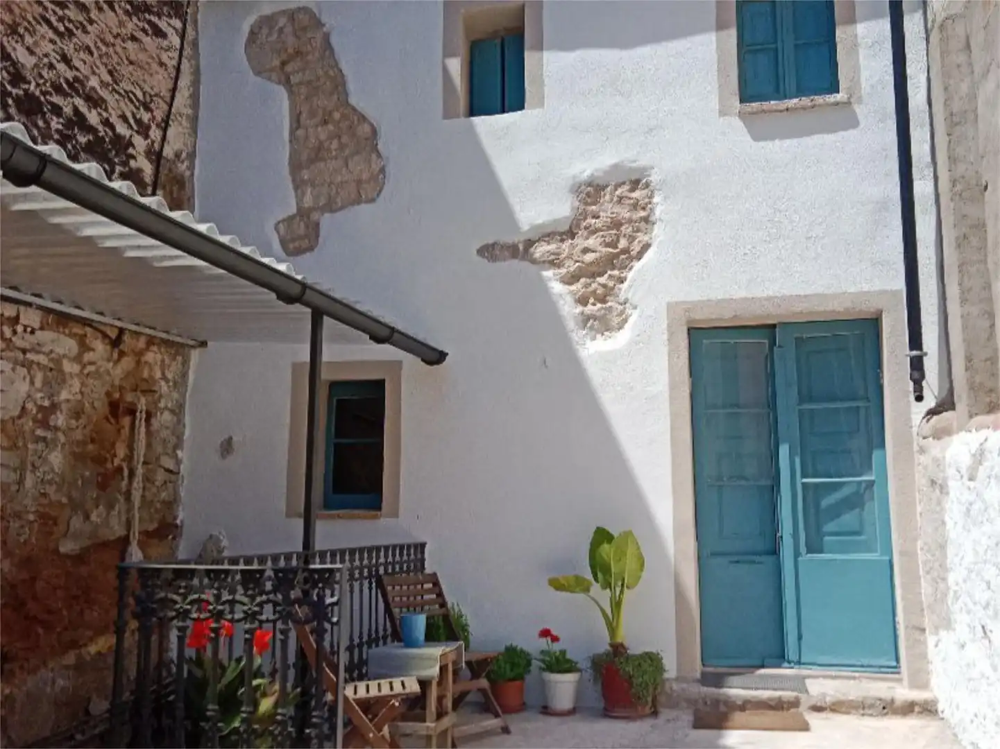 Vista exterior de Casa adosada en venda en Vallirana amb Terrassa