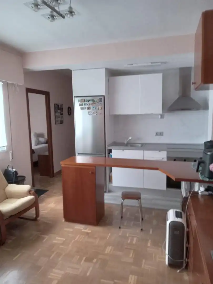 Cuina de Apartament de lloguer en  Madrid Capital amb Aire condicionat