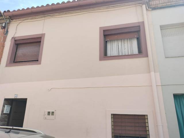 Casa adosada en Venta en Calle San Miguel, 50 en Cortes