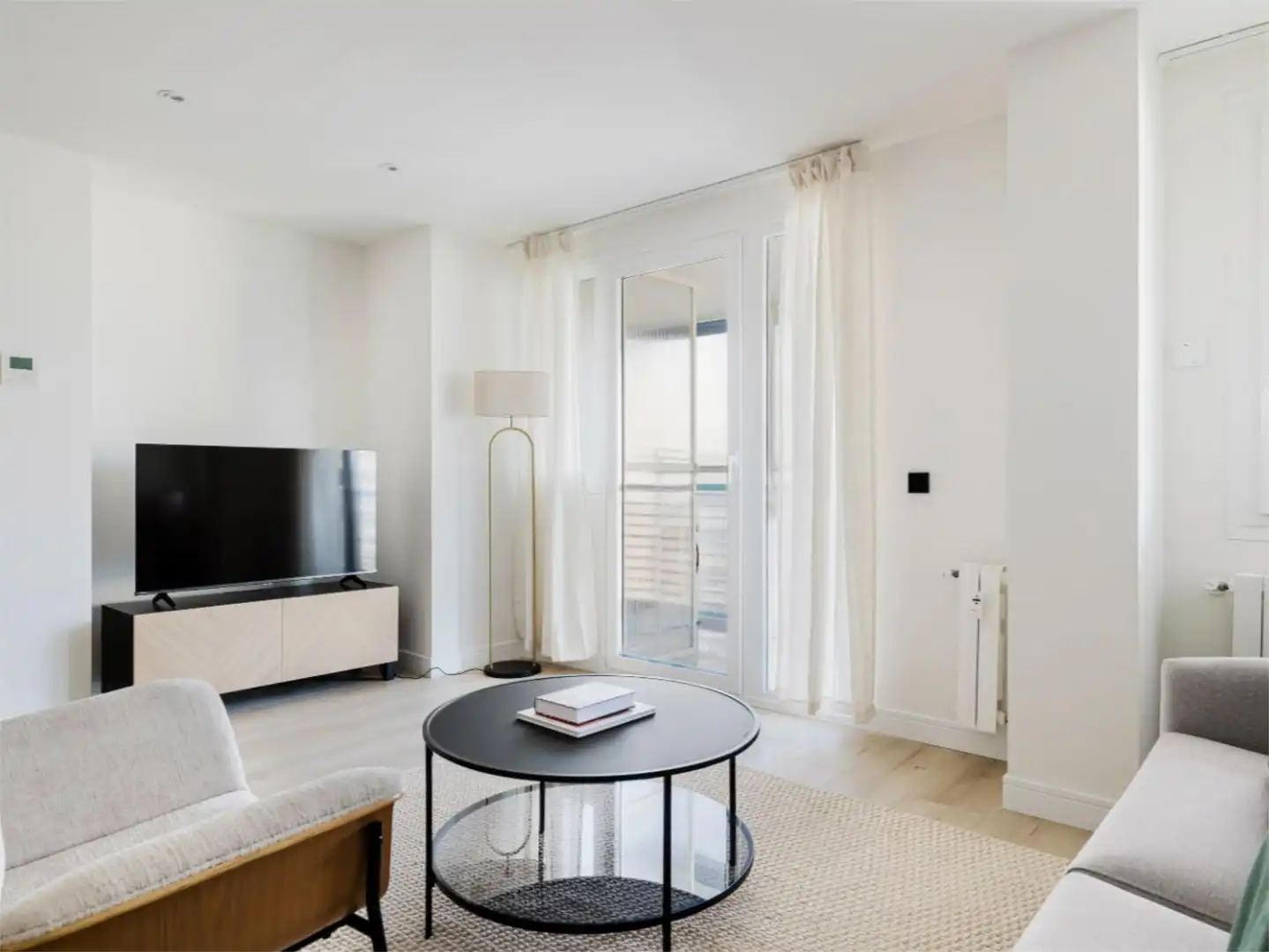 Wohnzimmer von Wohnung zur Miete in  Madrid Capital mit Klimaanlage, Terrasse und Schwimmbad