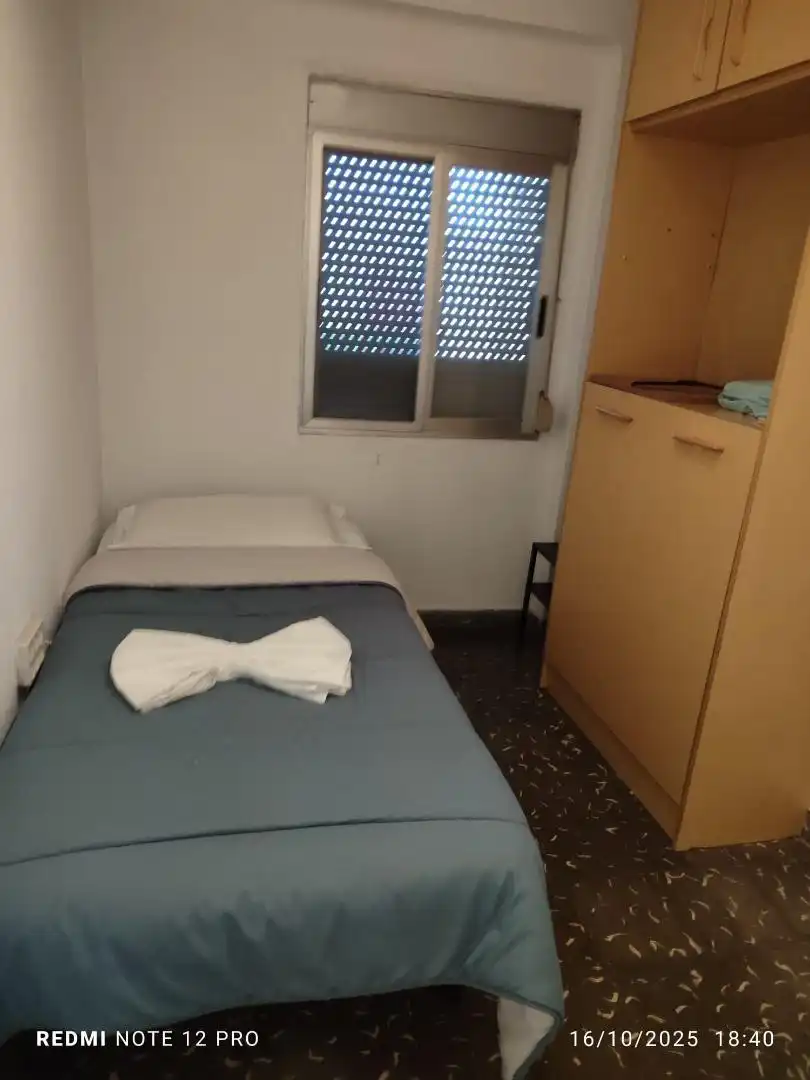 Flat for rent in Carrer de Sant Rafael, 29, La Malva-rosa Bedroom of Flat for rent in Valencia with Air Conditioner, Furnished and Oven