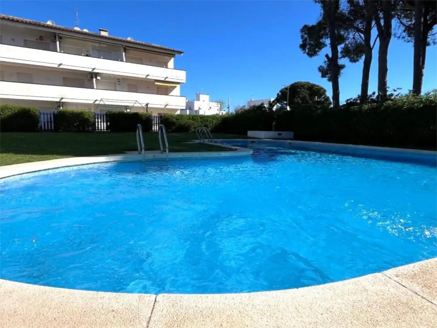 Piso en venta en Carrer Puig, 177, Riells Piscina de Piso en venta en L'Escala con Aire acondicionado, Terraza y Piscina