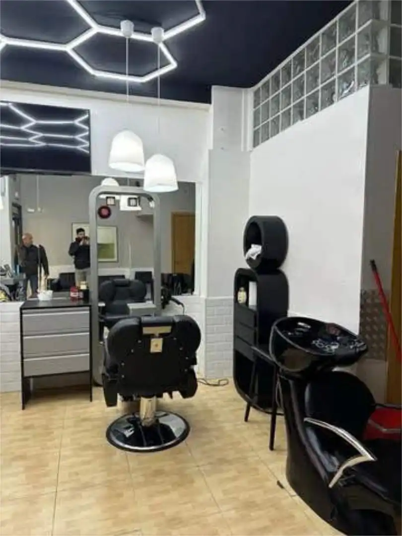 Local de lloguer en Fuenlabrada amb Aire condicionat