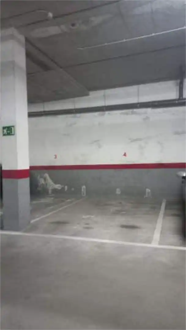 Parkplatz von Wohnung zum Verkauf in Antequera mit Heizung, Privatgarten und Abstellraum