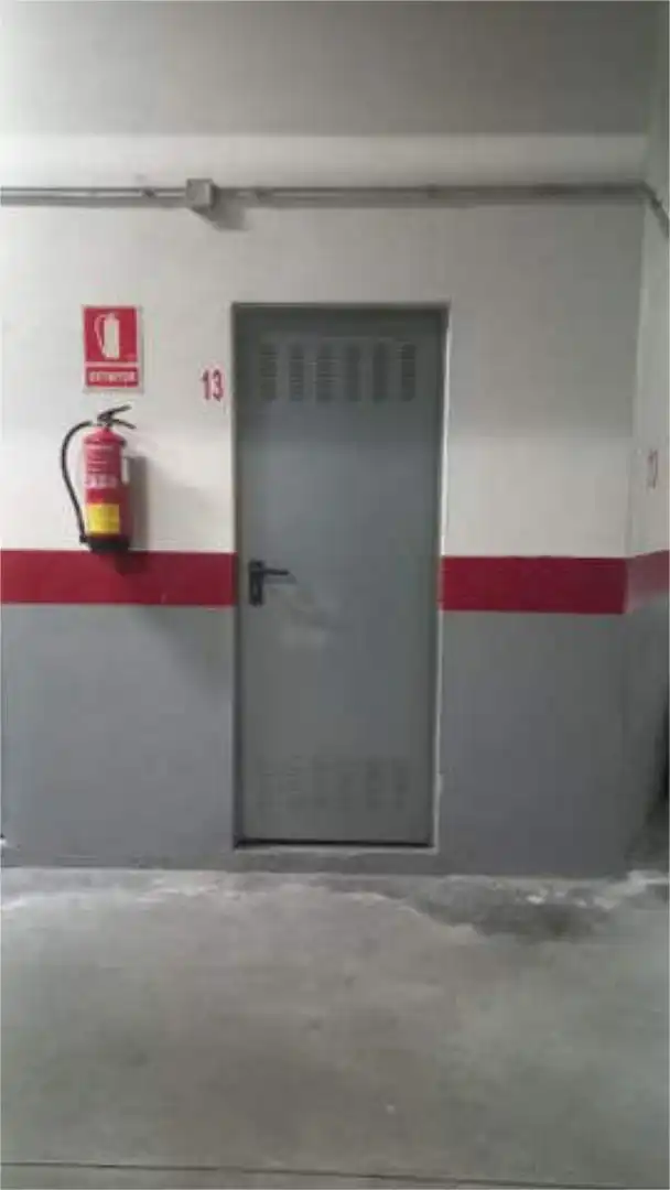 Wohnung zum Verkauf in Antequera mit Heizung, Privatgarten und Abstellraum