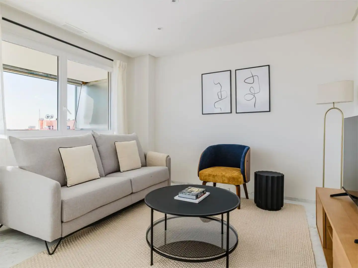 Sala d'estar de Pis de lloguer en  Madrid Capital amb Aire condicionat, Calefacció i Parquet