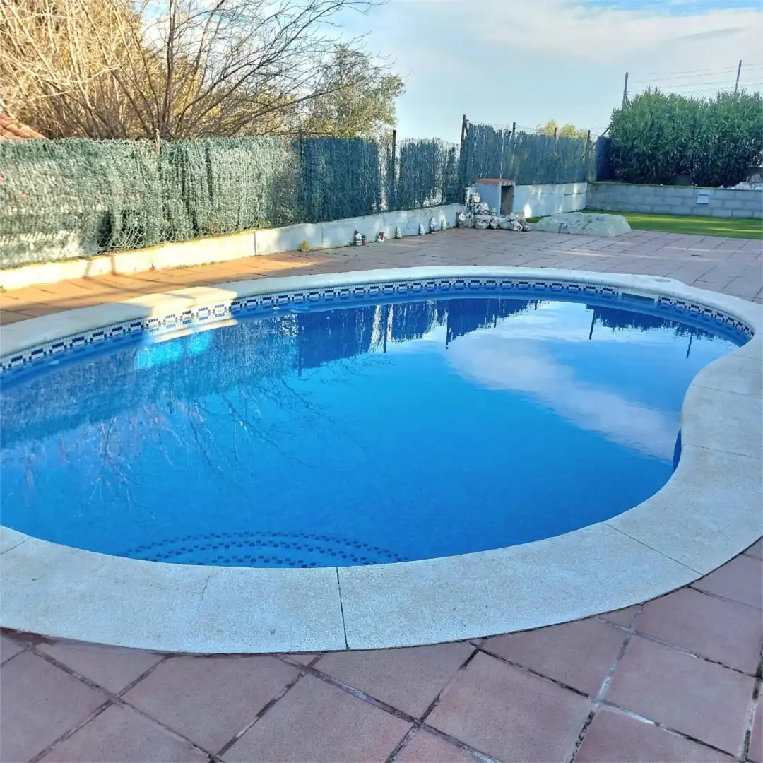 Houses for sale in Carrer Llobregat, 98, Santa Coloma de Cervelló Swimming pool of Houses for sale in Santa Coloma de Cervelló with Air Conditioner, Terrace and Swimming Pool