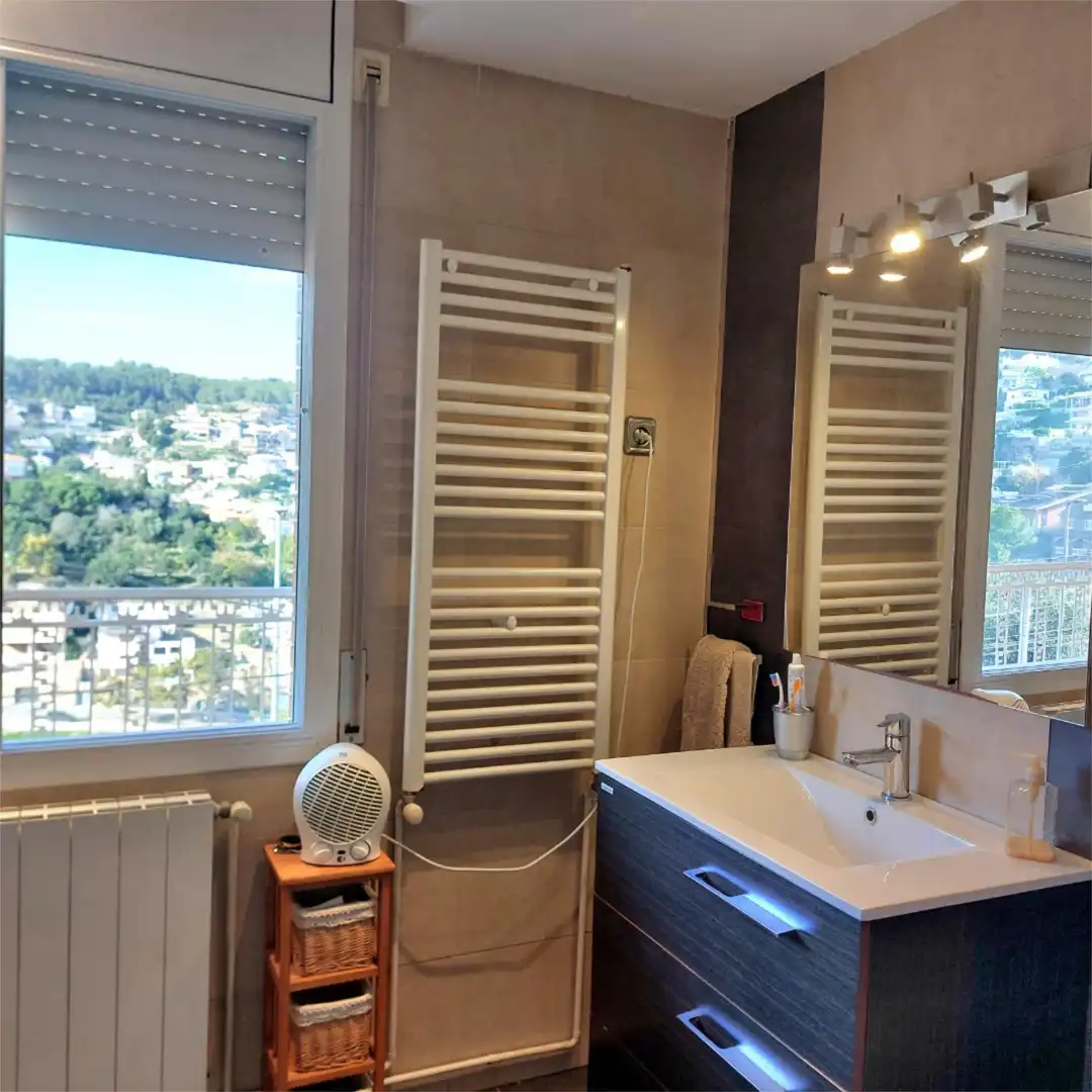 Houses for sale in Carrer Llobregat, 98, Santa Coloma de Cervelló Bathroom of Houses for sale in Santa Coloma de Cervelló with Air Conditioner, Terrace and Swimming Pool