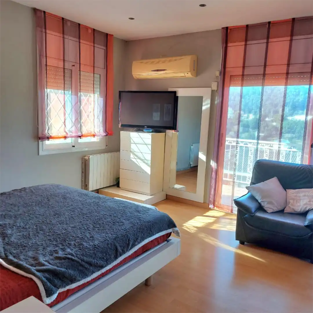 Houses for sale in Carrer Llobregat, 98, Santa Coloma de Cervelló Bedroom of Houses for sale in Santa Coloma de Cervelló with Air Conditioner, Terrace and Swimming Pool