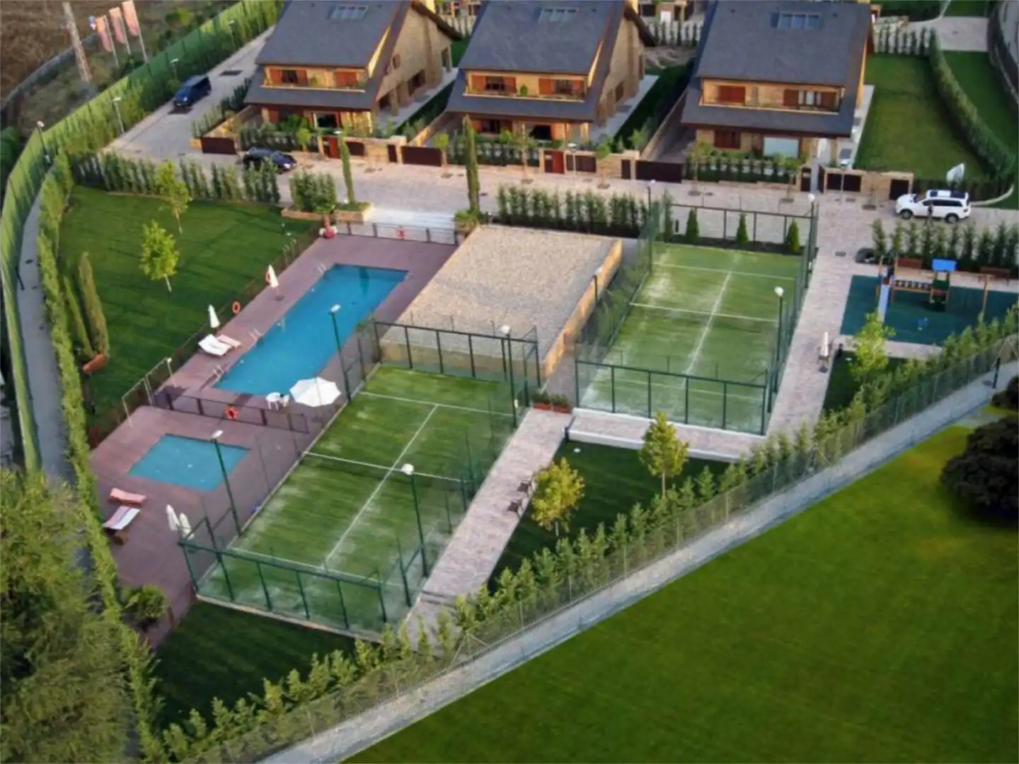 Casa o xalet en venda a Calle Monte Umbrío, 37, Ciudalcampo Piscina de Casa o xalet en venda en Ciudalcampo amb Aire condicionat, Terrassa i Piscina