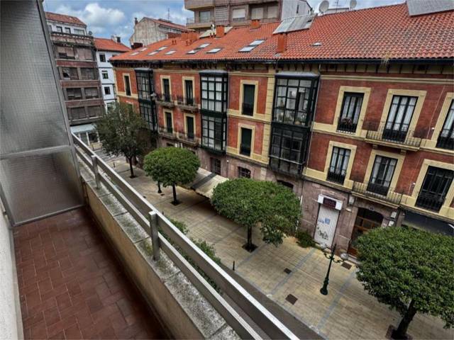 Piso en Venta en Plaza de Gilberto Quijano, 5 en Centro