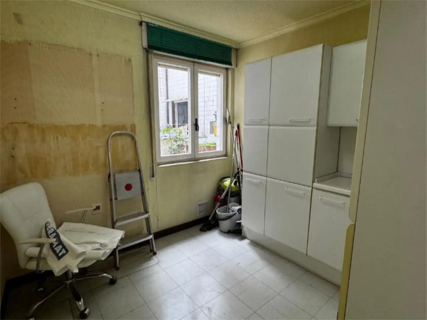 Wohnung zum Verkauf in Plaza de Gilberto Quijano, 5, Centro Küche von Wohnung zum Verkauf in Torrelavega mit Balkon