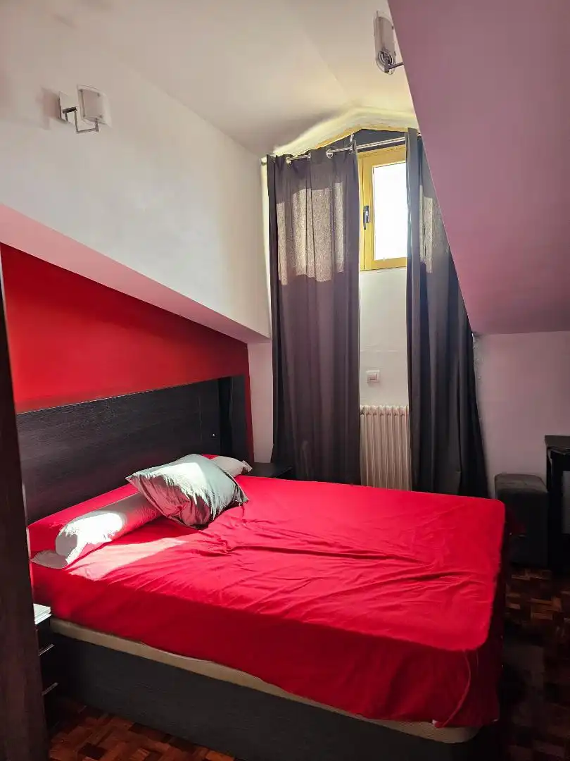 Bedroom of Attic for sale in Salas de los Infantes  with Parquet flooring, Furnished and Oven