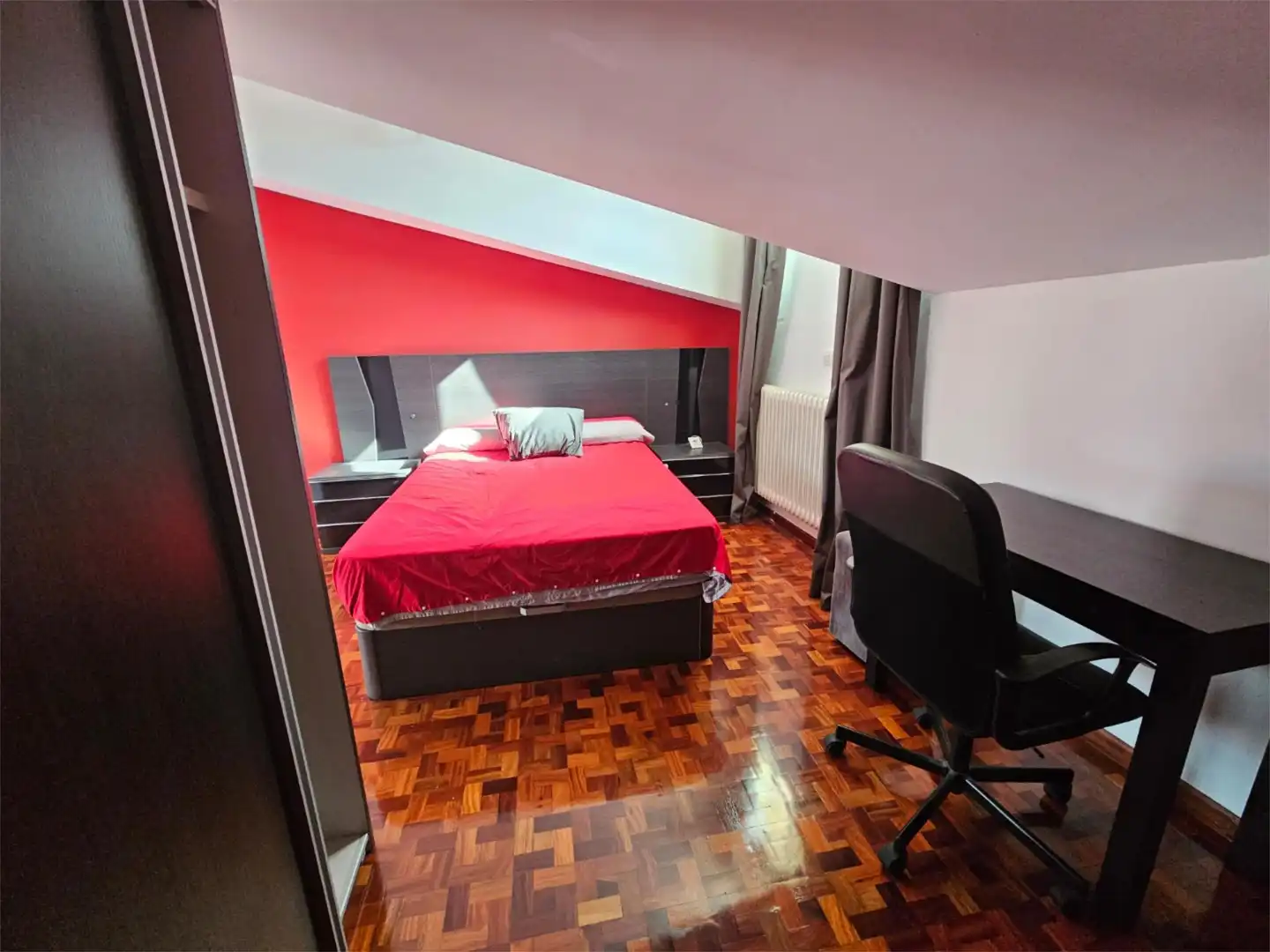 Bedroom of Attic for sale in Salas de los Infantes  with Parquet flooring, Furnished and Oven